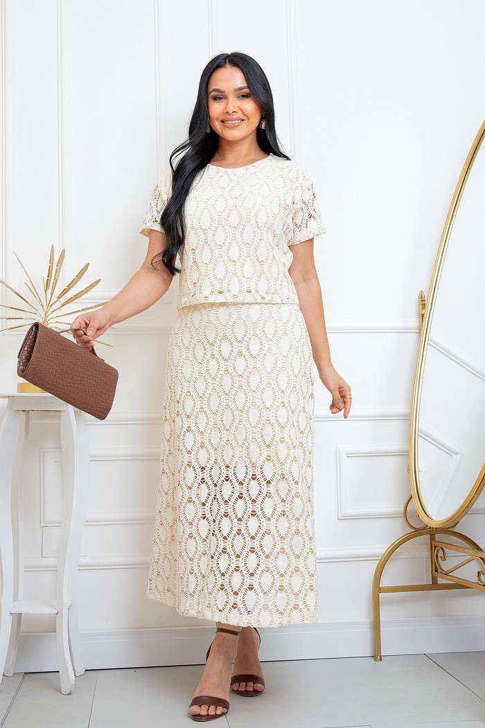 Conjunto Saia Midi e Blusa Macramê