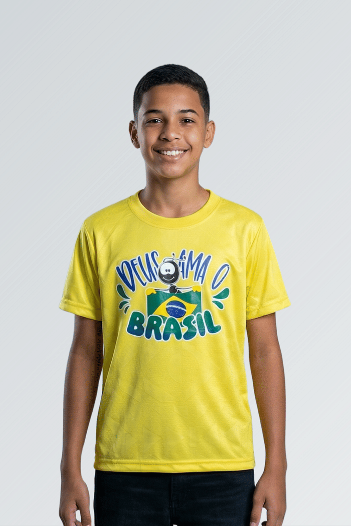 CAMISETA DEUS AMA O BRASIL TEEN