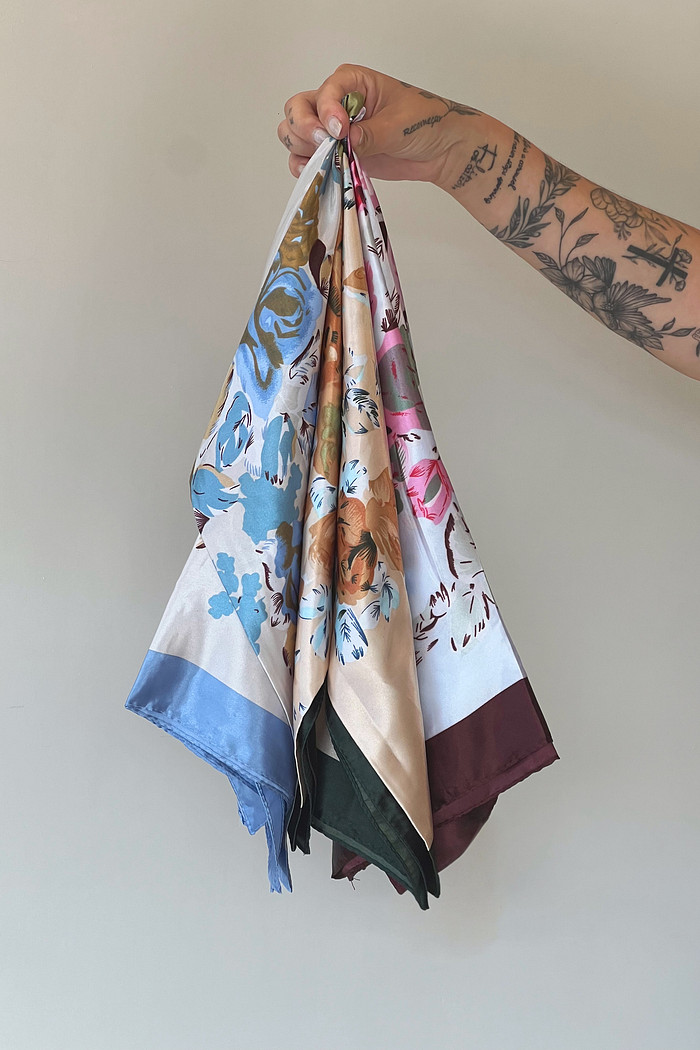 Lenço Acetinado Rosa