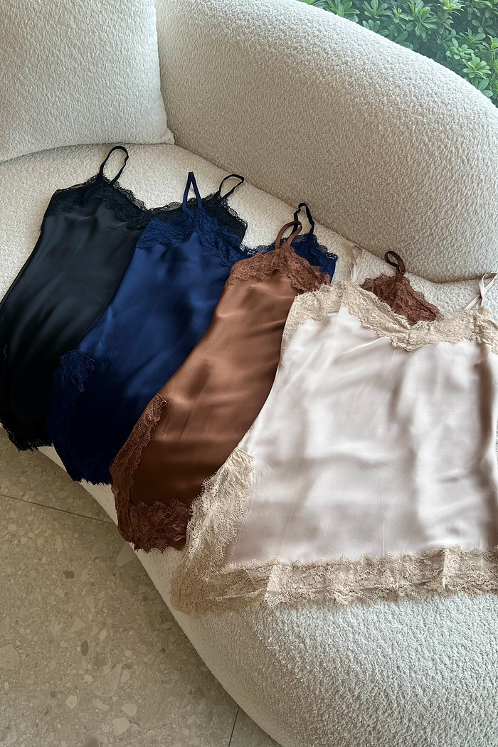 Regata Acetinada Assimetrica Valen