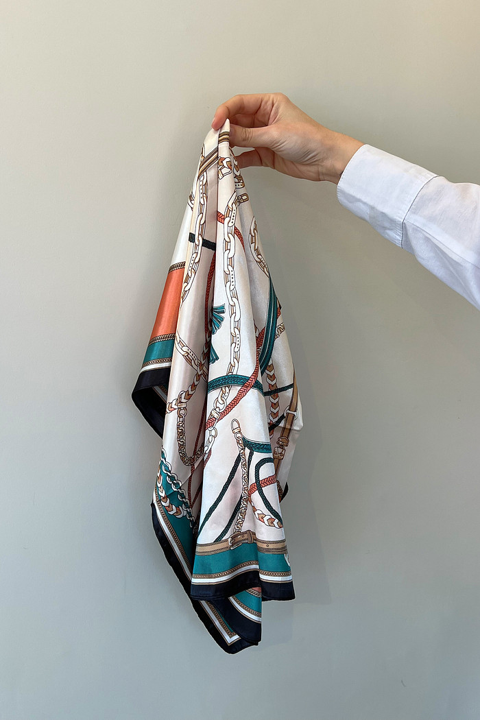 Lenço Acetinado Correntes