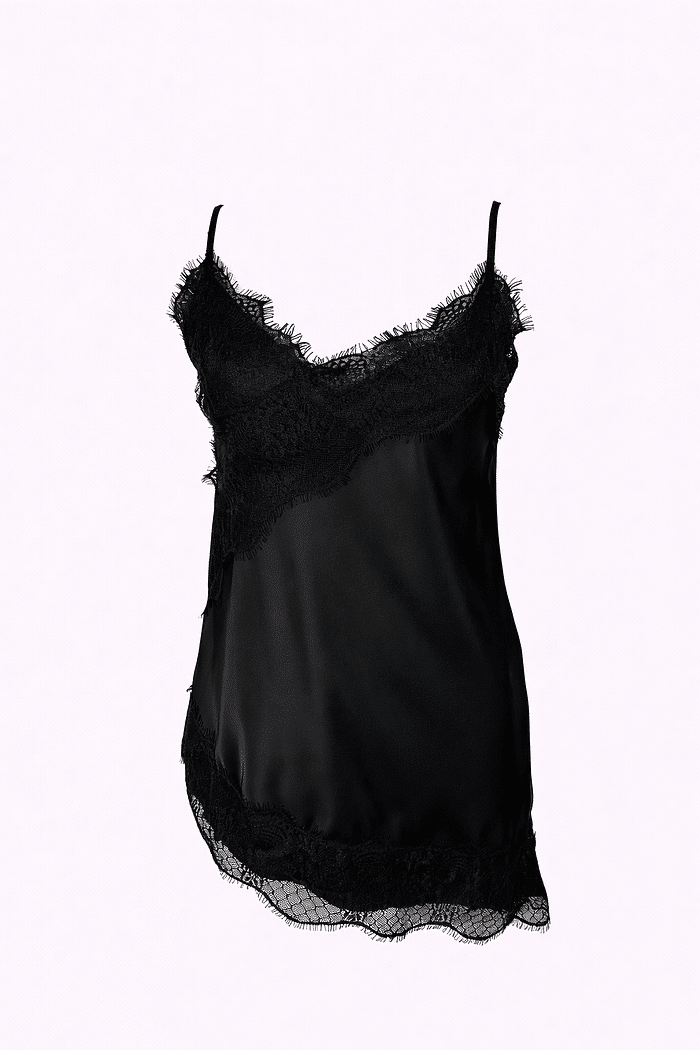 Blusa de cetim preta e decote em renda