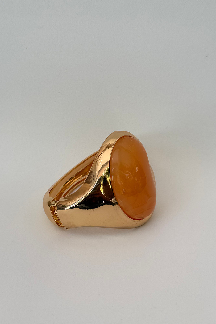 Bracelete dourado com pedra marmorizada salmão