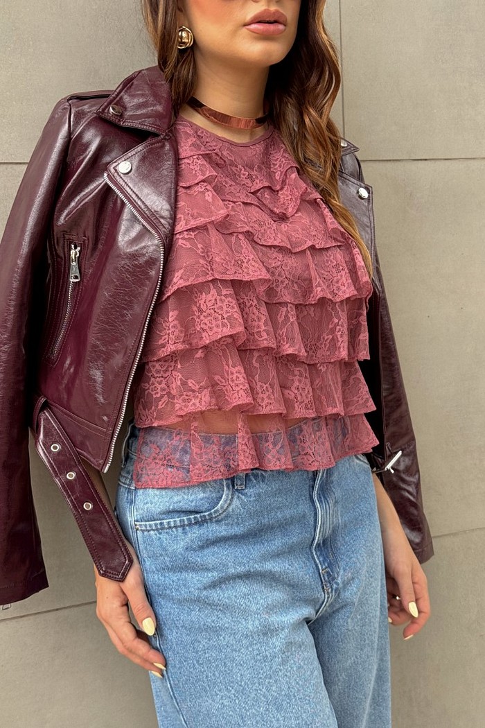 Blusa frente única em renda rose