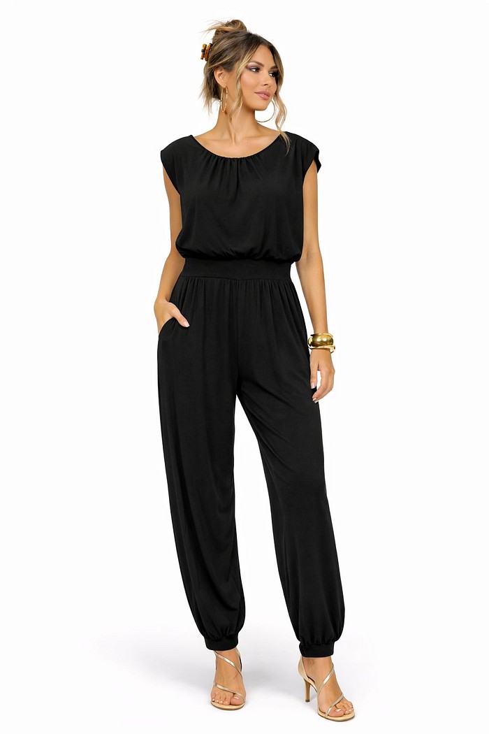 Macacão em algodão com ombreiras e calça aladim preto