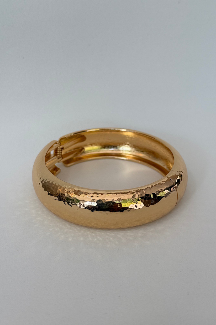 Bracelete dourado texturizado