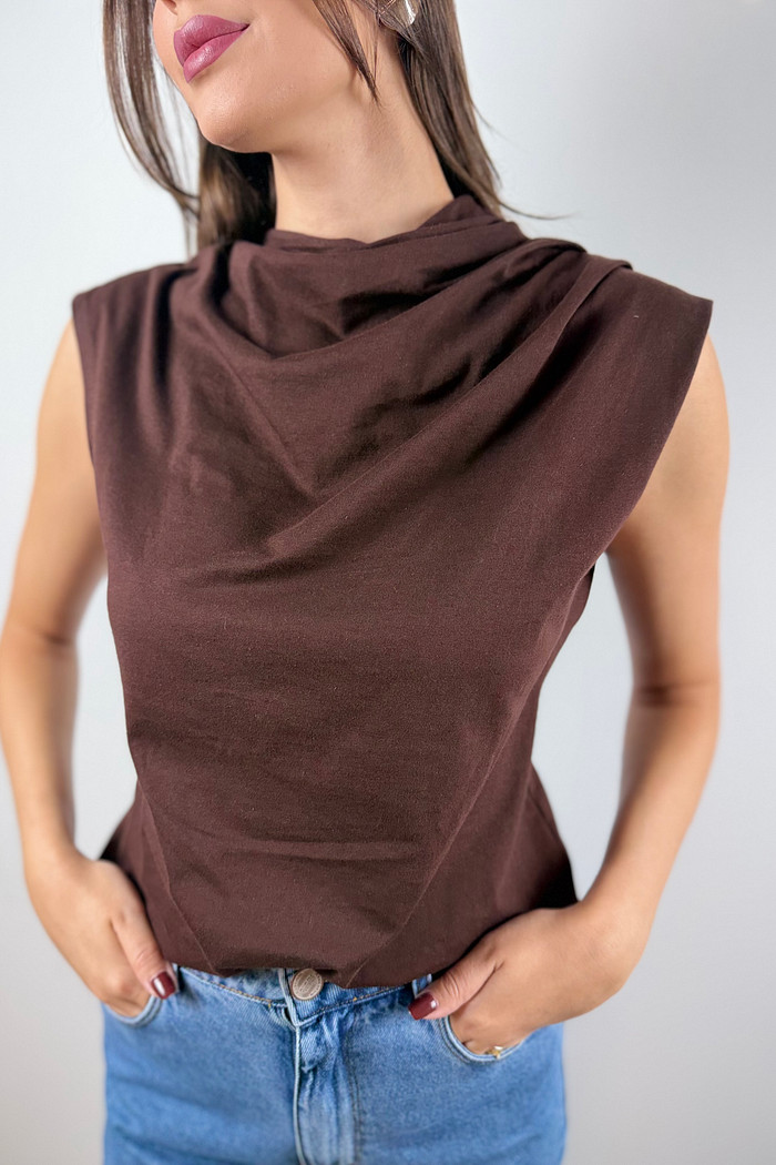 Blusa em algodão com drapeado marrom