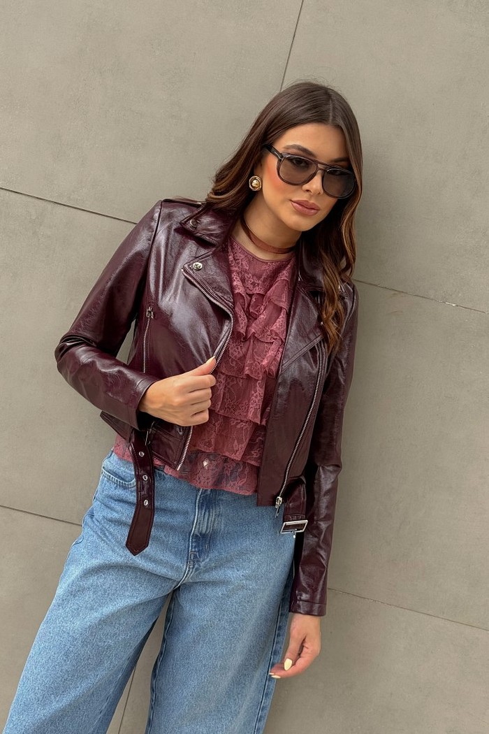 Jaqueta biker acabamento brilhante uva