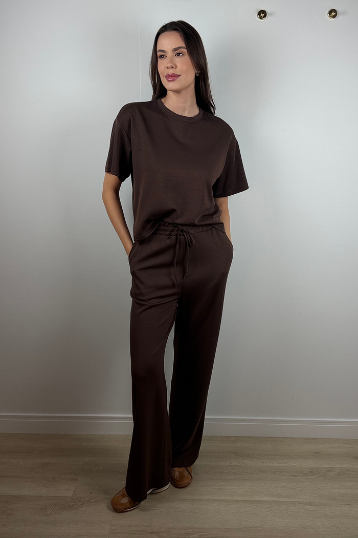 Conjunto blusa e calça viscose encorpada marrom