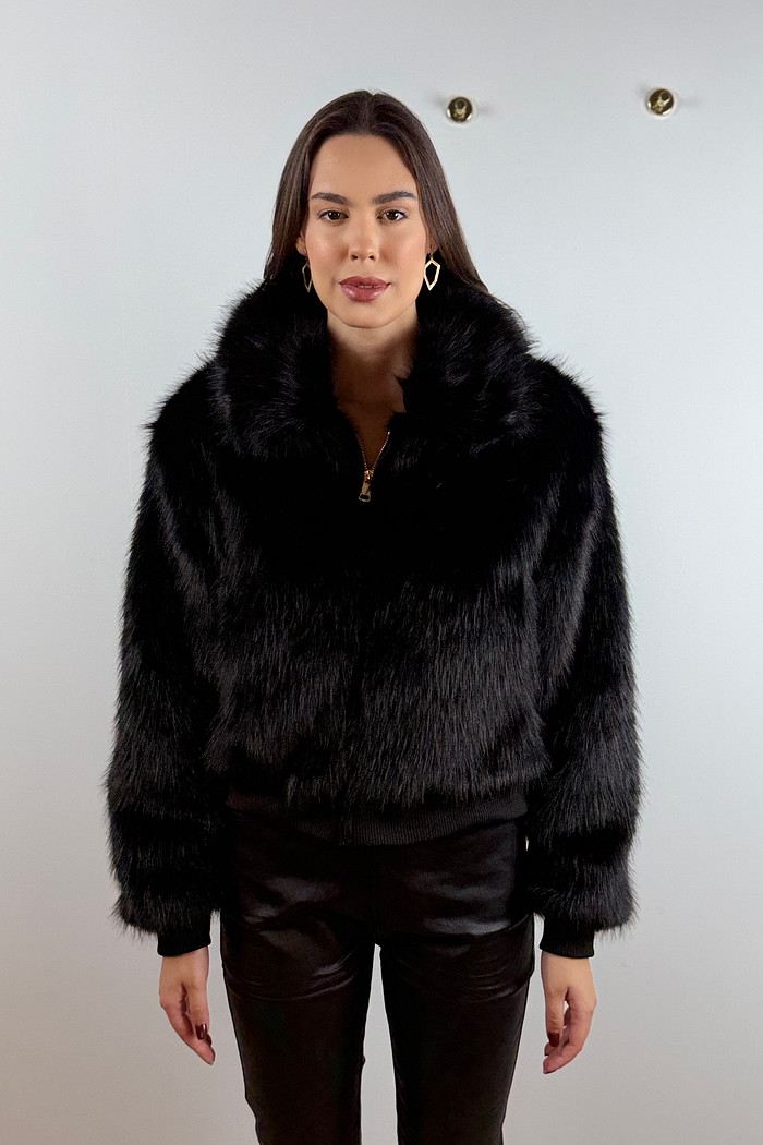 Casaco de pelo com bolsos preto