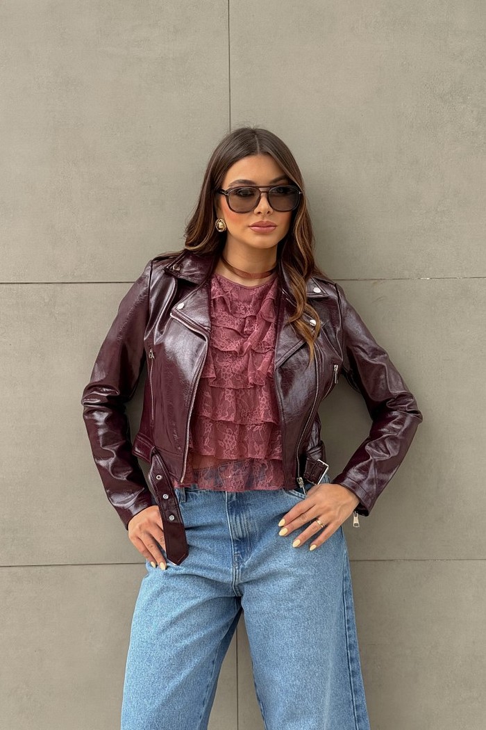 Jaqueta biker acabamento brilhante uva