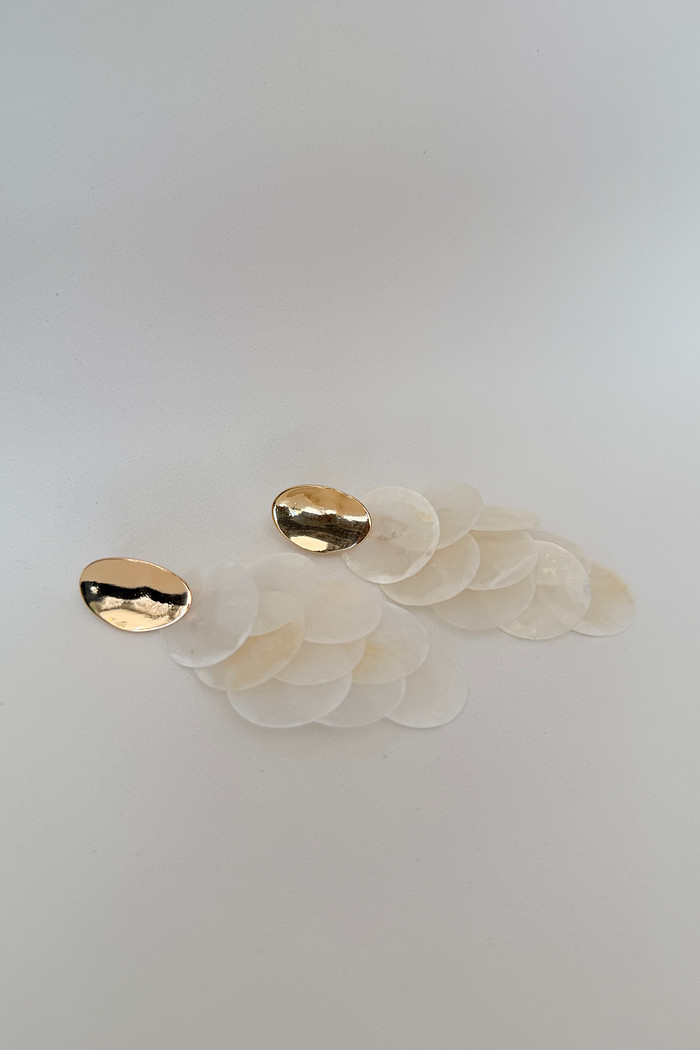 Brinco cascata madrepérola