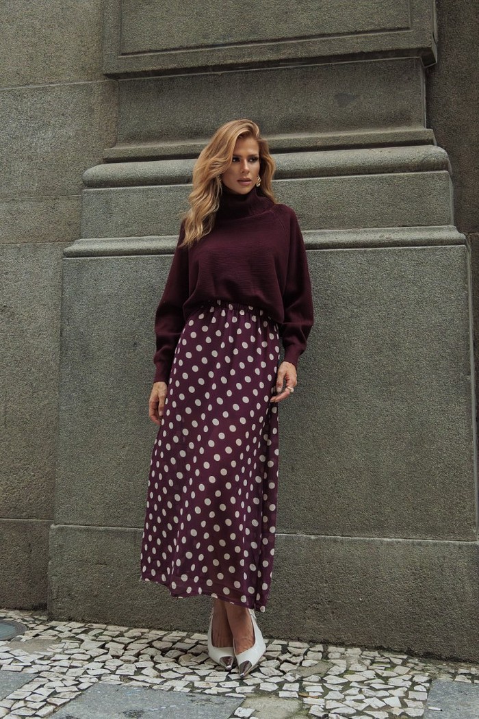 Blusa de tricot com gola uva