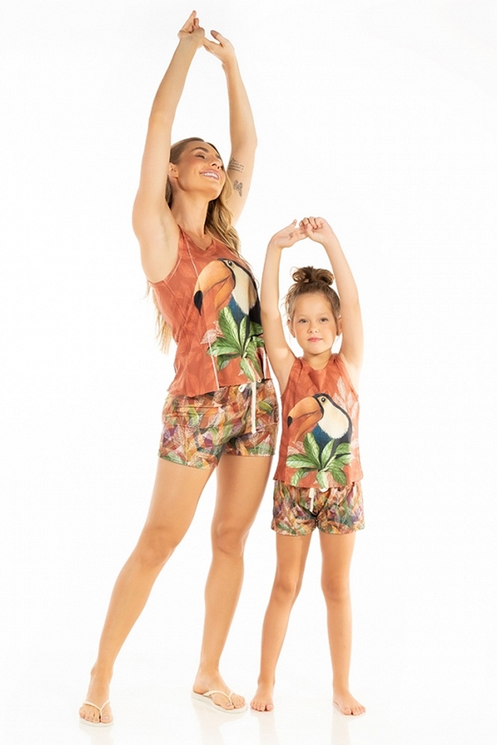 Conjunto Pijama Adulto Feminino Tucano com Fundo Telha