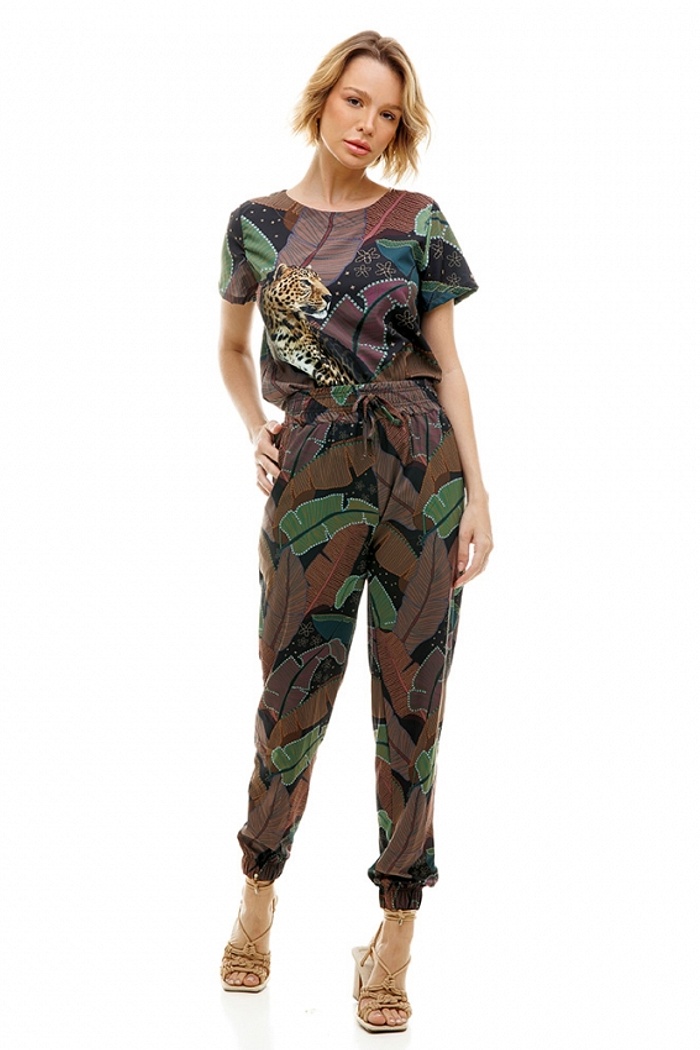 Calça Jogger com Bolso Maxi Onça com Folhas Coloridas e Barrado Fundo Marrom