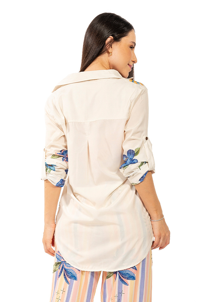 Camisa Alongada Atena Verão Passaros e Flores Bordado