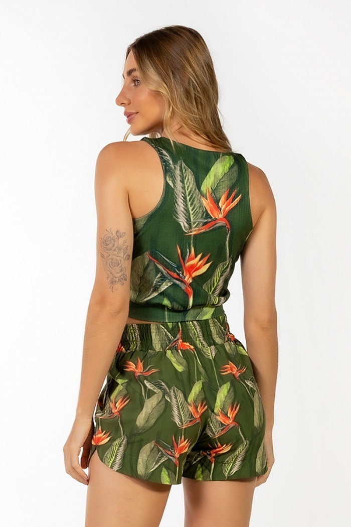 Short Atena Resort Estrelícias Fundo Verde Linho