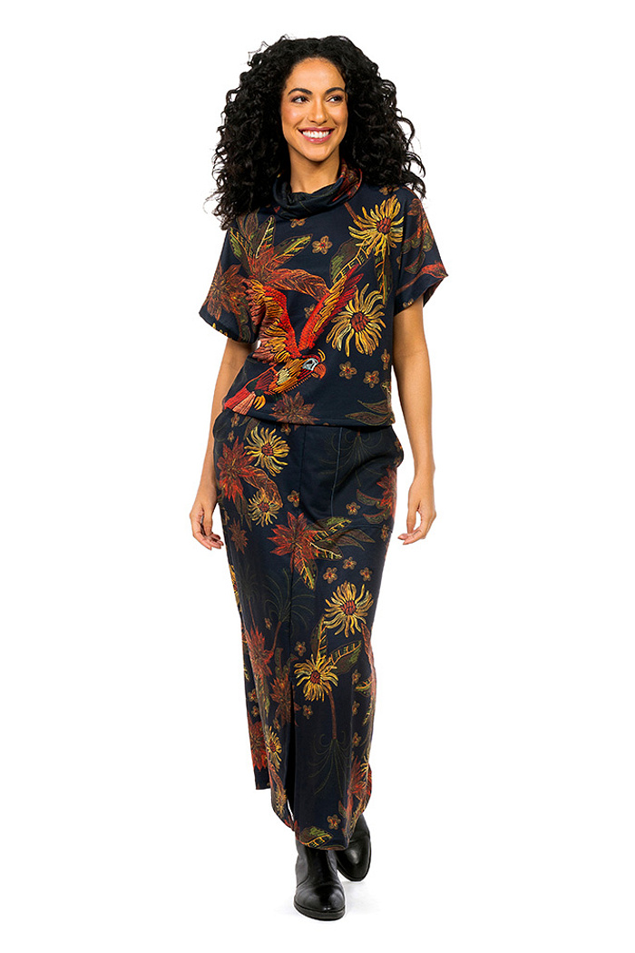 Blusa Gola Boba Refúgio Arara Flor Bordado Off