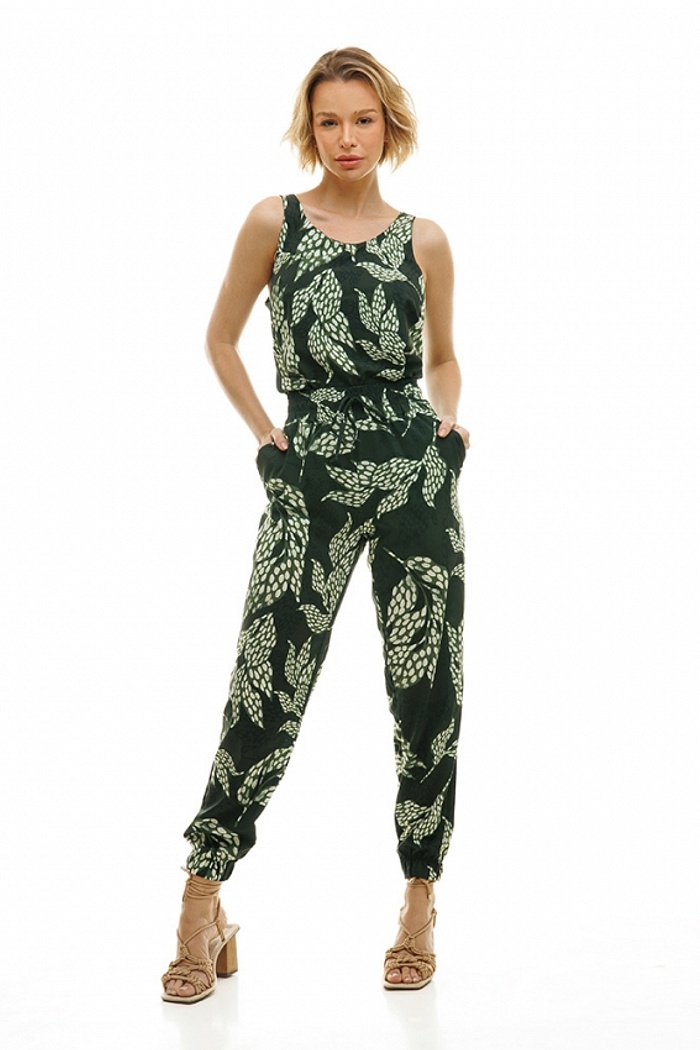 Calça Jogger com Bolso Folhas com Pontos Fundo Verde