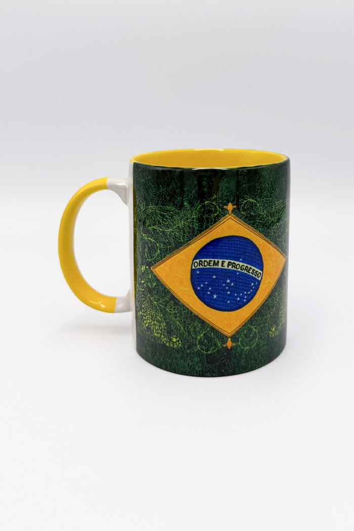 Caneca Bandeira Brasil Bordado Amarela