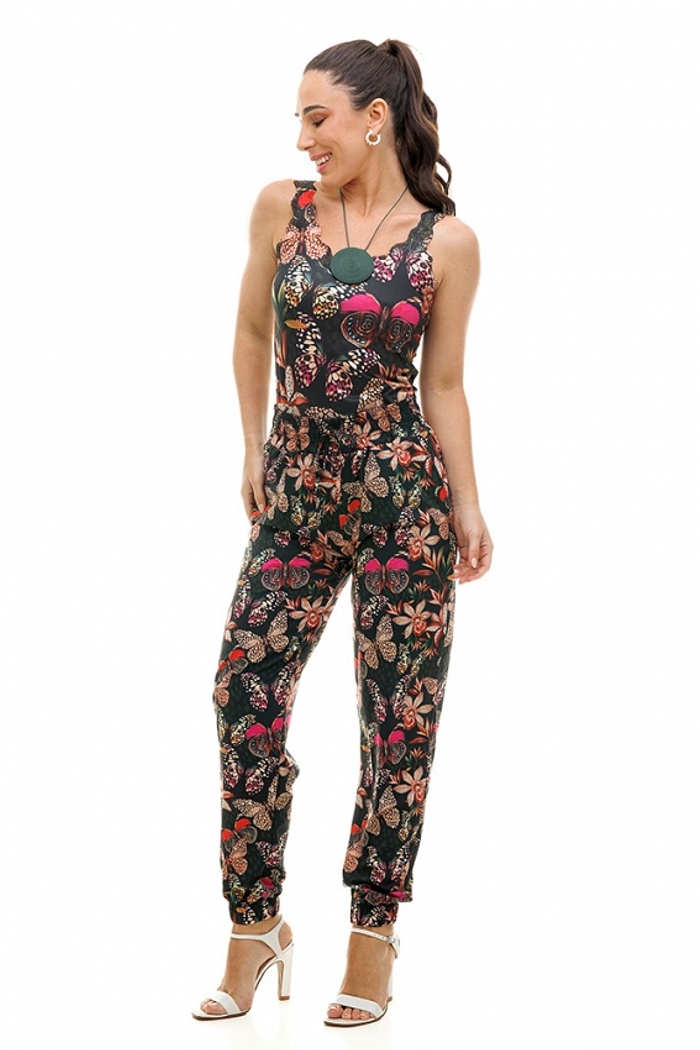 Calça Jogger com Bolso Borboletas Fundo Preto