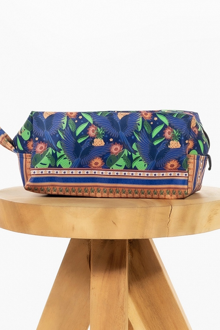 Necessaire Araras Azul em Fundo Azul