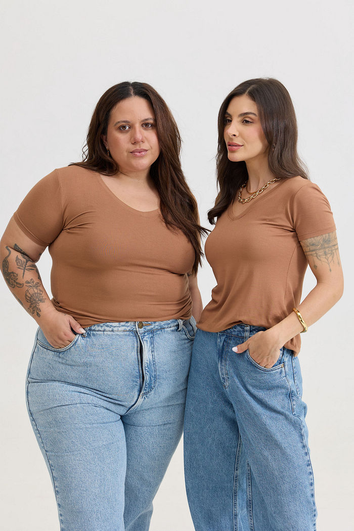 BLUSA VISCOLYCRA DECOTE V MARROM