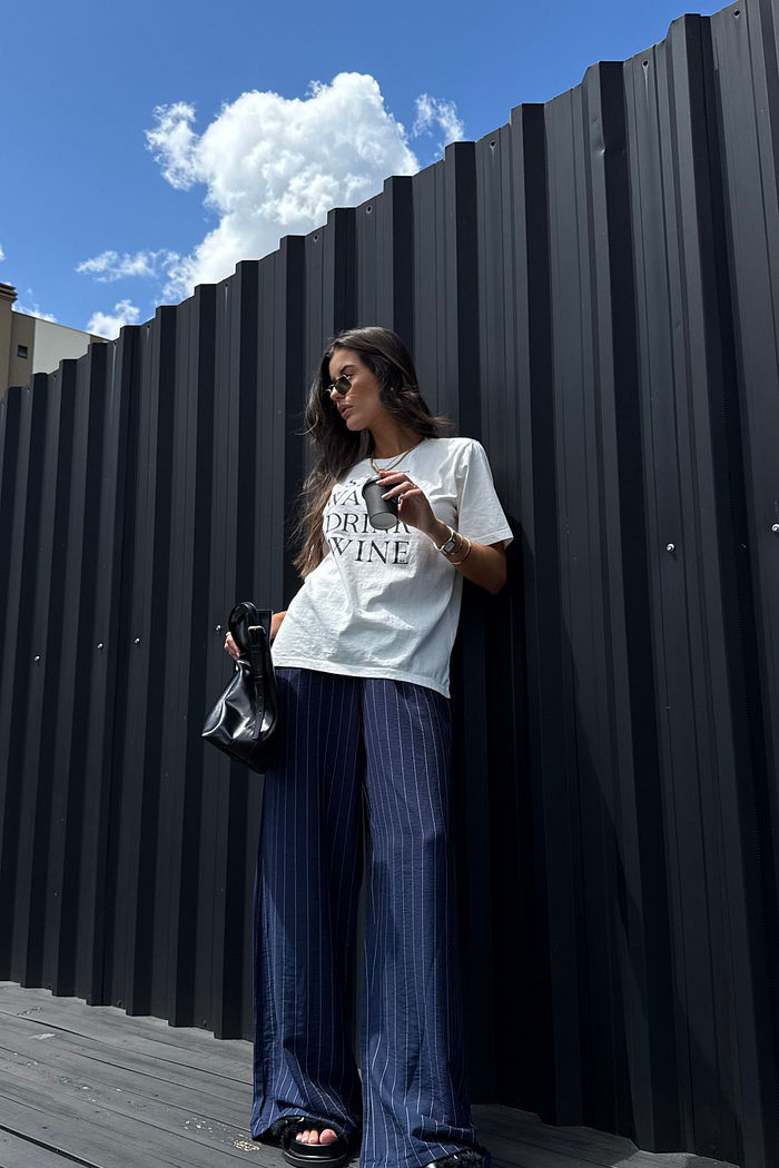 CALÇA PANTALONA LIA RISCA DE GIZ AZUL MARINHO