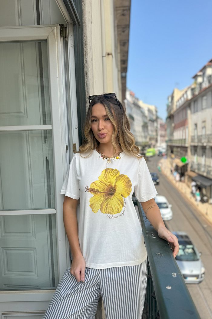 T-SHIRT ESTONADA HIBISCO BLOOM OFF WHITE