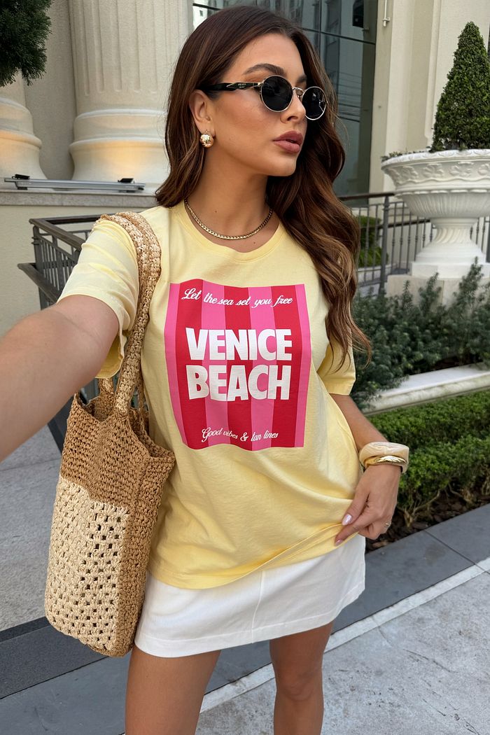 T-SHIRT ESTONADA VENICE BEACH AMARELO MANTEIGA
