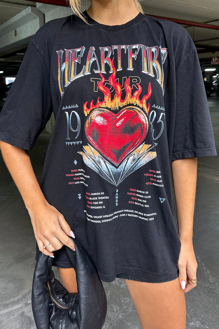 T-SHIRT OVERSIZED ESTONADA HEARTFIRE PRETA