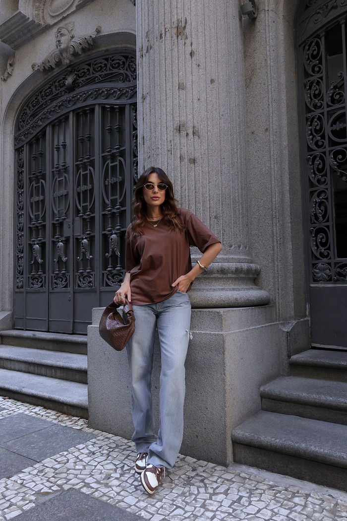 T-SHIRT ESTONADA LISA MARROM CAFÉ