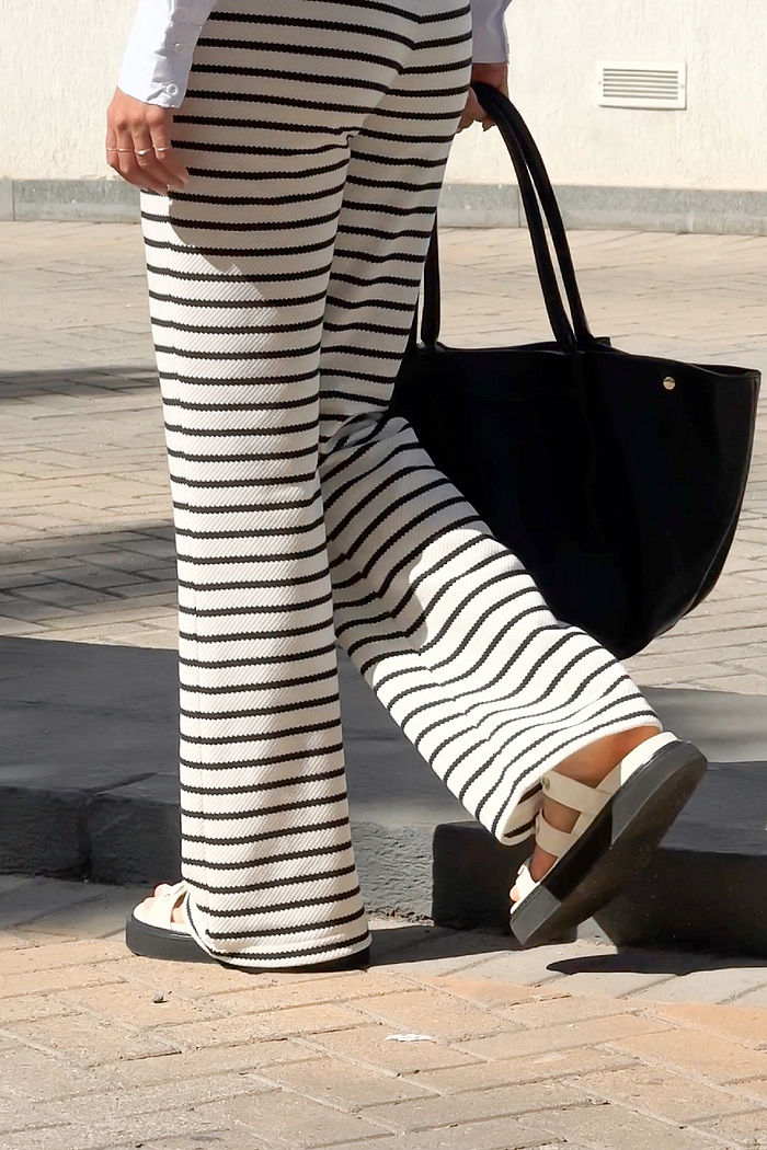 CALÇA JULIA LISTRADA NAVY OFF WHITE