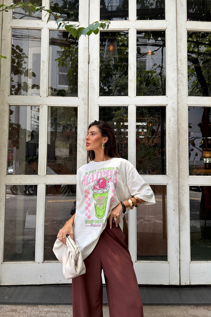 T-SHIRT OVERSIZED DELICIOUS MATCHA OFF WHITE