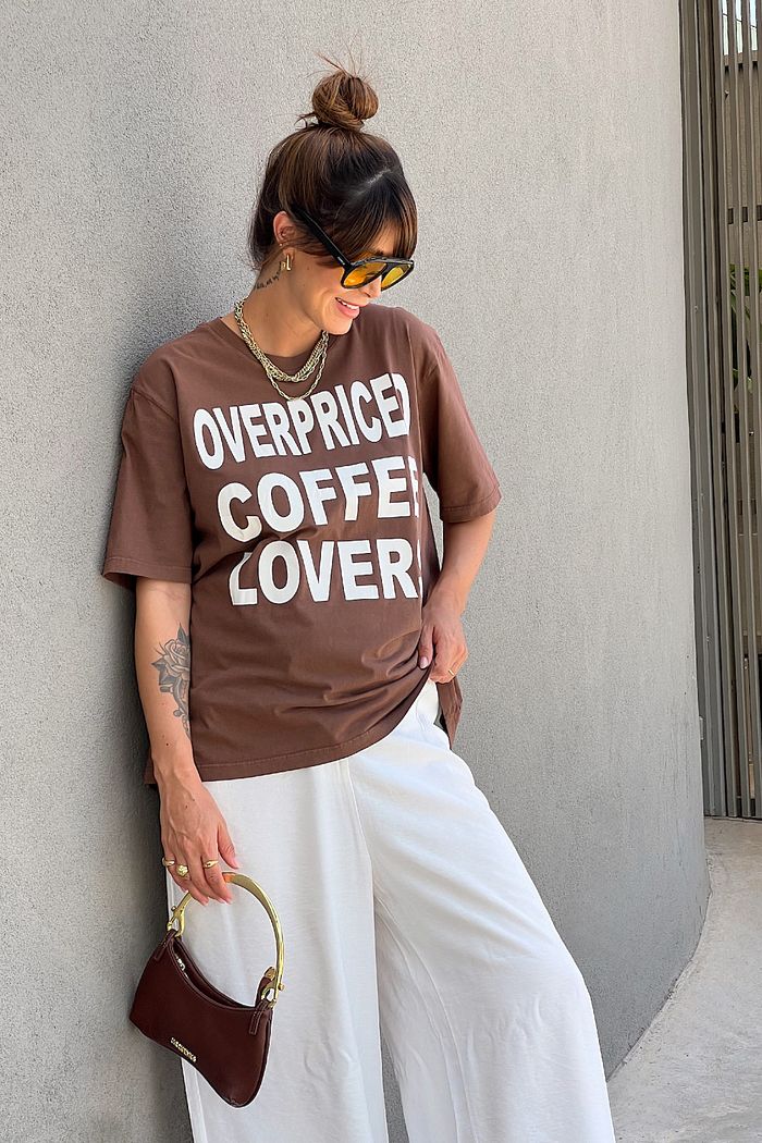 T-SHIRT OVERSIZED COFFEE LOVERS MARROM CAFÉ