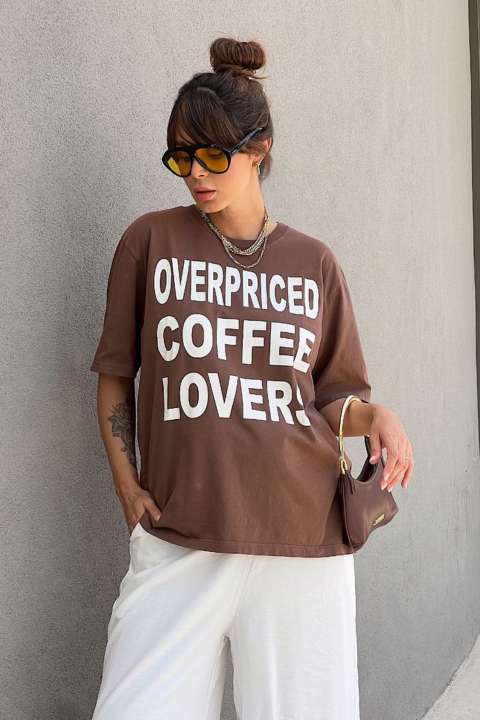 T-SHIRT OVERSIZED COFFEE LOVERS MARROM CAFÉ