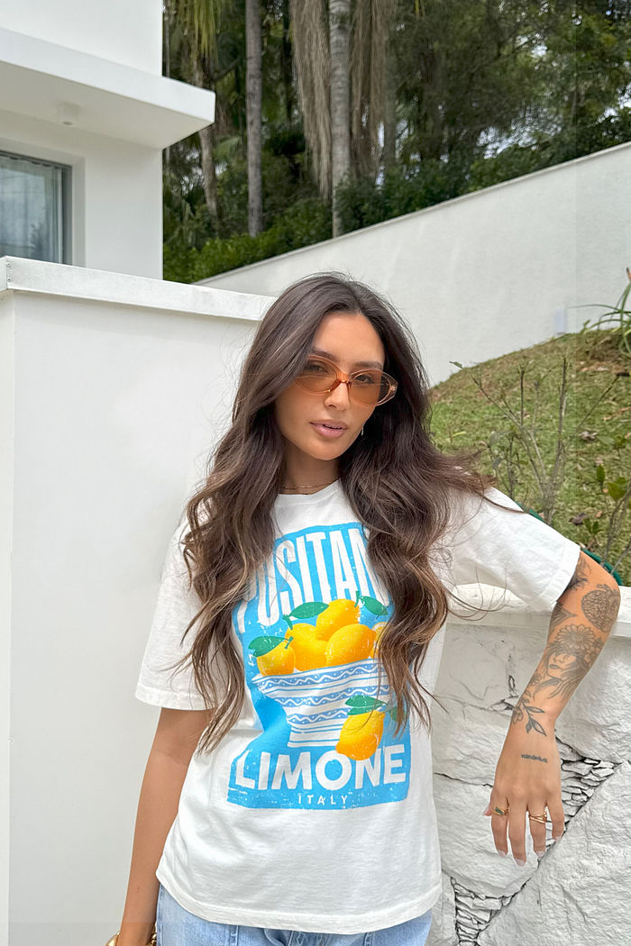 T-SHIRT ESTONADA POSITANO LIMONE ESTAMPA AZUL OFF WHITE