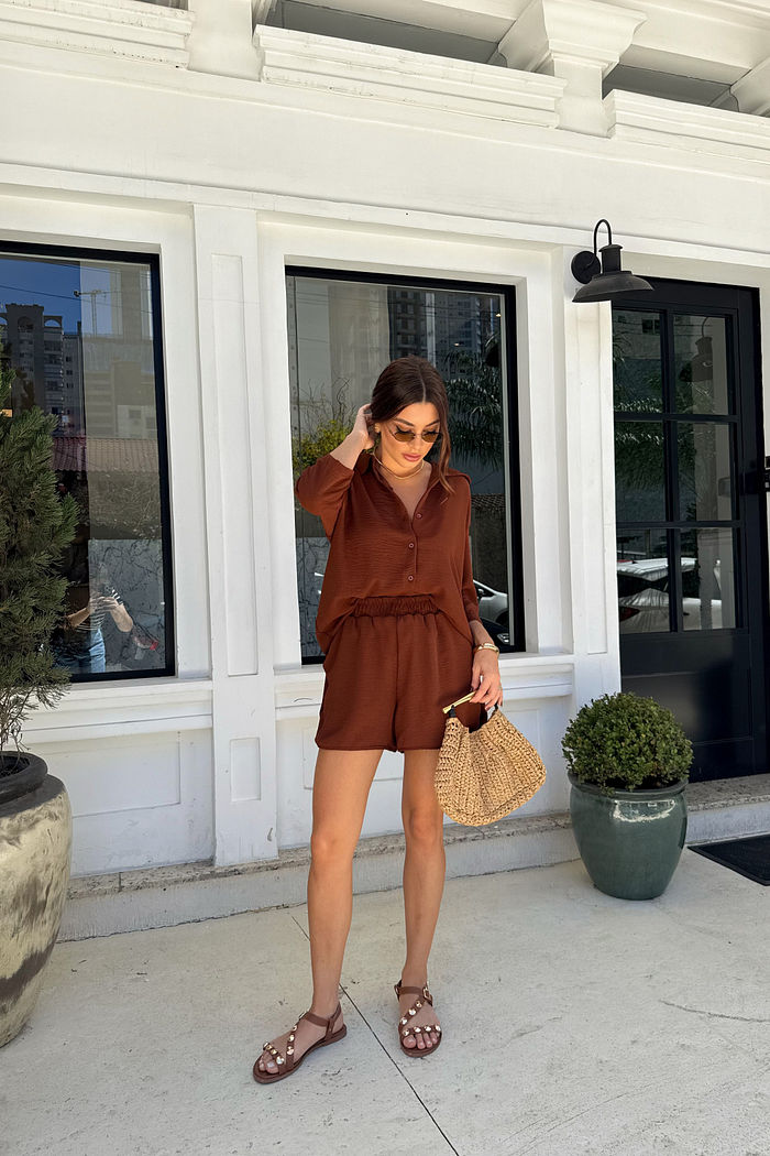 CONJUNTO FRESH COM BOTÕES MARROM