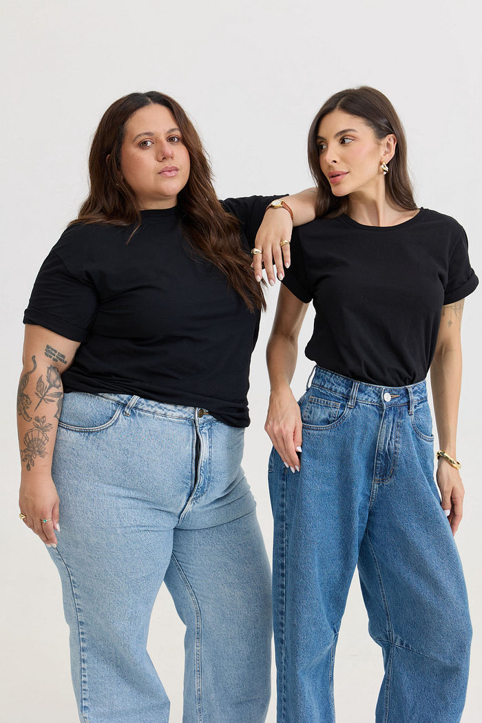 T-SHIRT ESTONADA LISA PRETA
