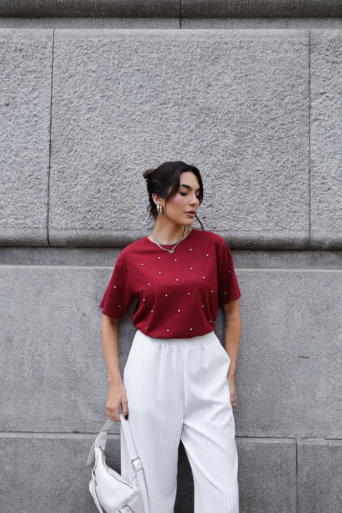 T-SHIRT ESTONADA PONTOS DE LUZ VINHO