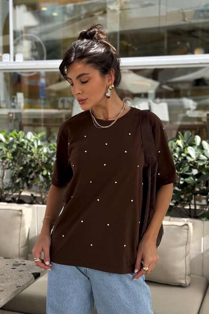 T-SHIRT ESTONADA PONTOS DE LUZ MARROM CHOCOLATE