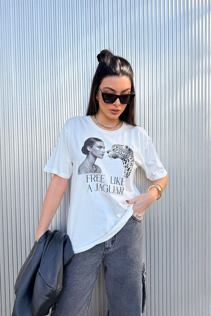 T-SHIRT ESTONADA LIKE A JAGUAR (COM APLIQUE) OFF WHITE