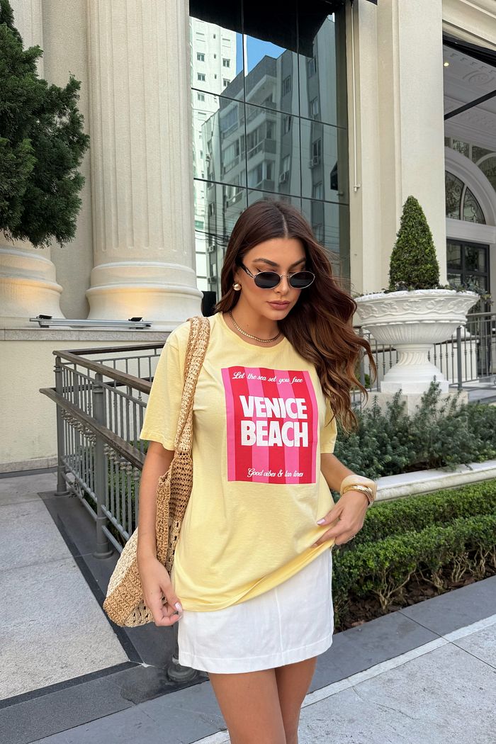 T-SHIRT ESTONADA VENICE BEACH AMARELO MANTEIGA