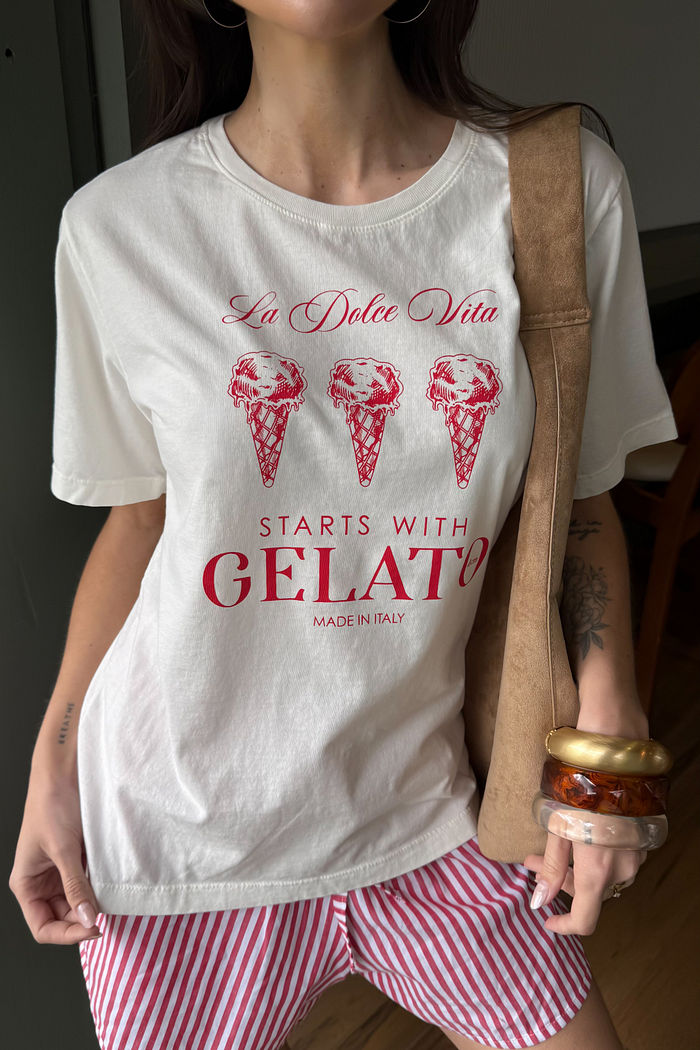 T-SHIRT ESTONADA DOLCE GELATO ESTAMPA VERMELHA OFF WHITE