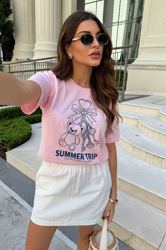 T-SHIRT ESTONADA CHAVEIRO SUMMER TRIP ROSA CANDY