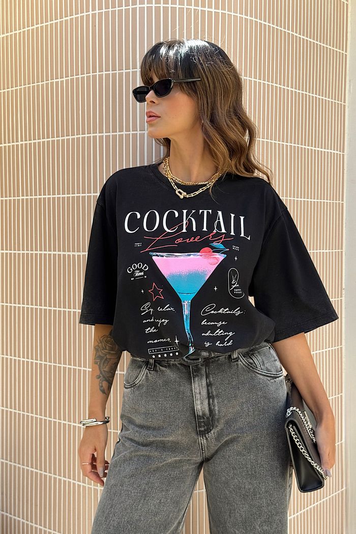 T-SHIRT OVERSIZED COCKTAIL LOVERS PRETO STONE INVERTIDO