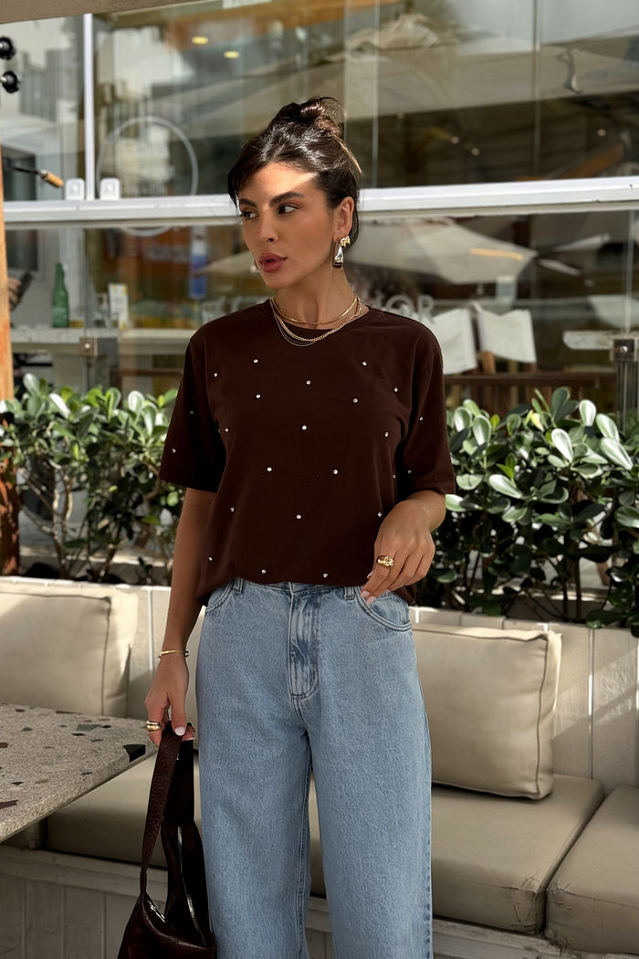T-SHIRT ESTONADA PONTOS DE LUZ MARROM CHOCOLATE