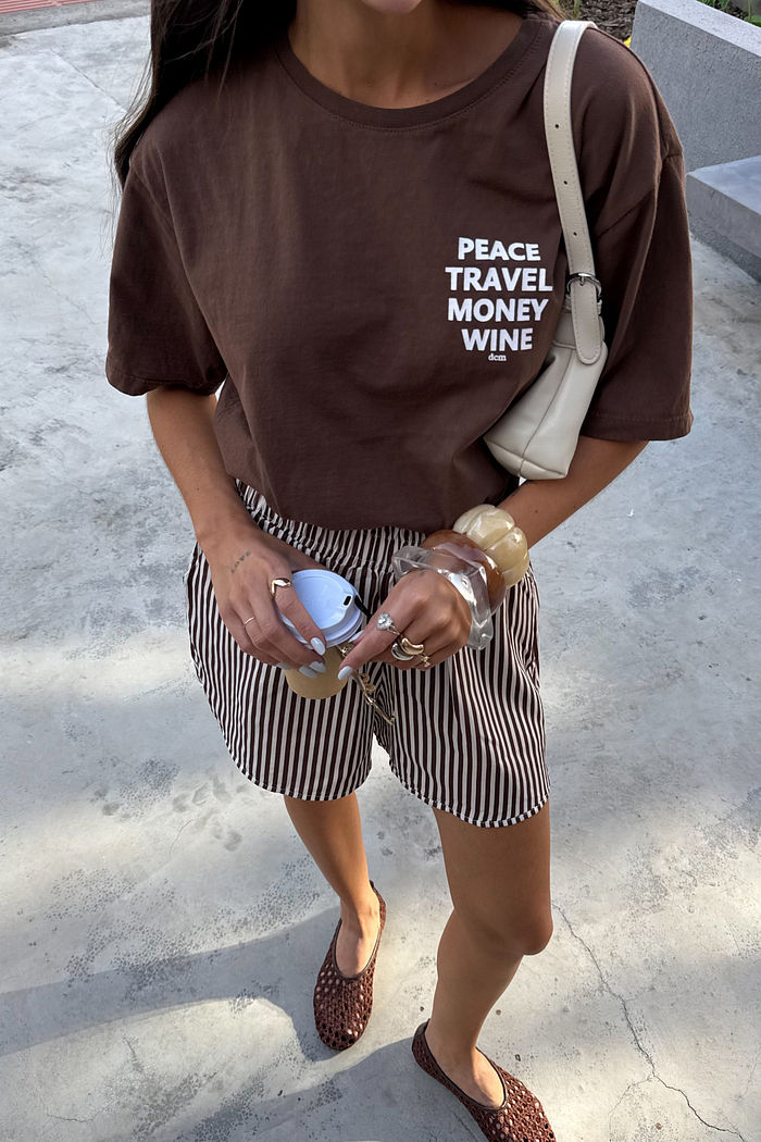 T-SHIRT ESTONADA PEACE TRAVEL MARROM CAFÉ