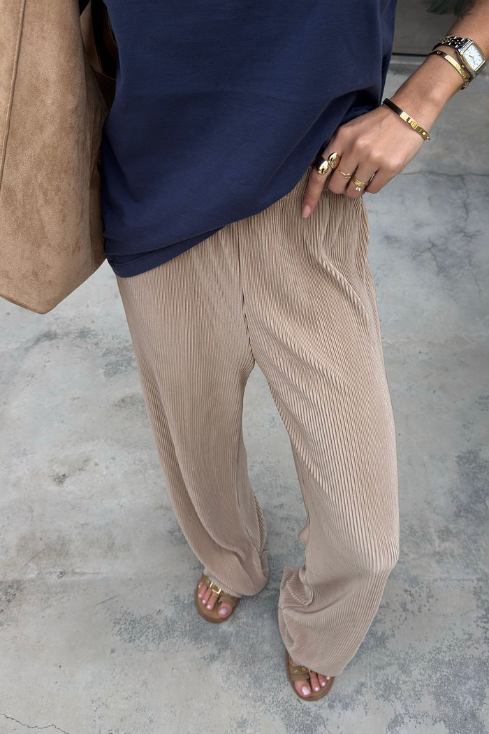 CALÇA PANTALONA PLISSADA CLAIRE BEGE