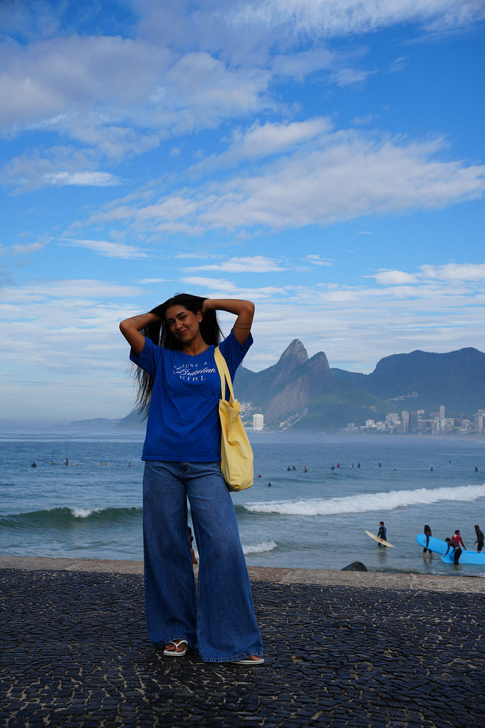 T-SHIRT ESTONADA BRAZILIAN GIRL AZUL OCEAN MARMORIZADA
